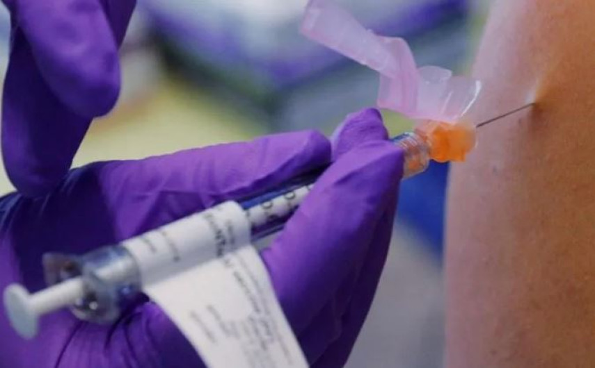 Mujer en Alaska  tiene reacción alérgica a vacuna de Pfizer