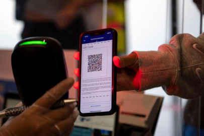 EU exigirá esquema completo de vacunación contra el COVID-19 a vistantes mexicanos y canadienses 