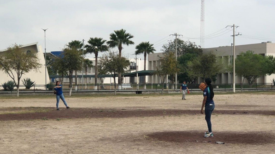 Bicampeonas regionales de sóftbol buscan triunfo nacional