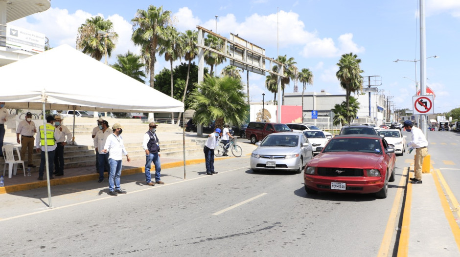 Refuerza Gobierno del Estado operativos sanitario para evitar viajes no esenciales de Texas a Tamaulipas