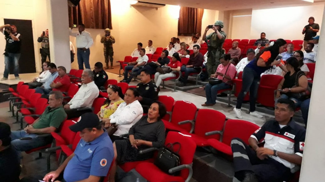 Atentos ante el embate de huracanes