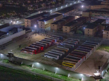 900 reos son trasladados del penal de Topo Chico