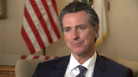 Gobernador de California asegura que el Estado recibirá 200 millones de cubre bocas mensuales