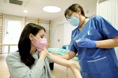 Lineamientos para ser vacunados contra el COVID-19 incluyen a mayores de 50 años