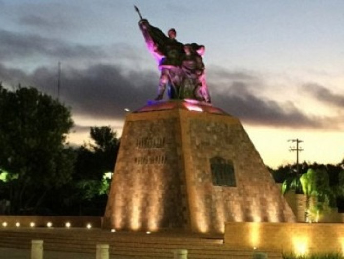 Amanece Explanada Independencia sucia