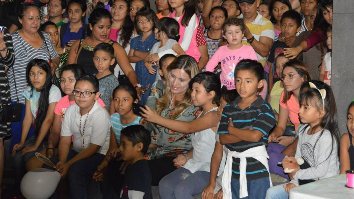 Realizan exposición de globos de cantoya gigantes