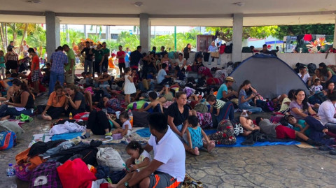 Más de 700 migrantes reciben atención en estación de Tapachula
