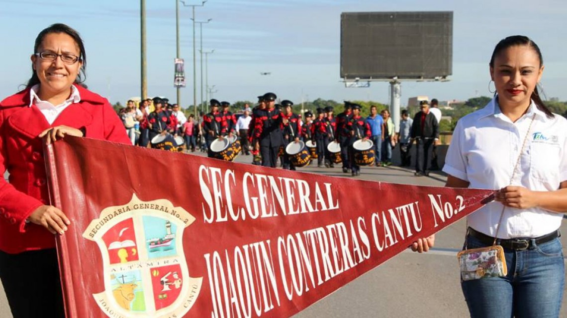 Realizan desfile por 107 Aniversario de la Revolución Mexicana