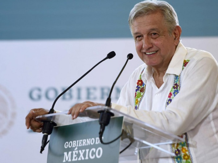 Bajemos los precios de los combustibles: AMLO