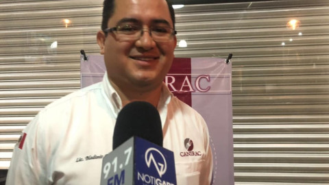 Se asocia CANIRAC con taxistas locales para servicio a domicilio.