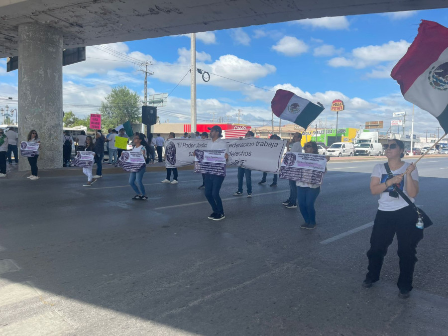 Trabajadores del PJF continúan en las calles; paro de labores se extiende al 11 de octubre