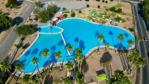 Invitan a población a divertirse en las albercas municipales 