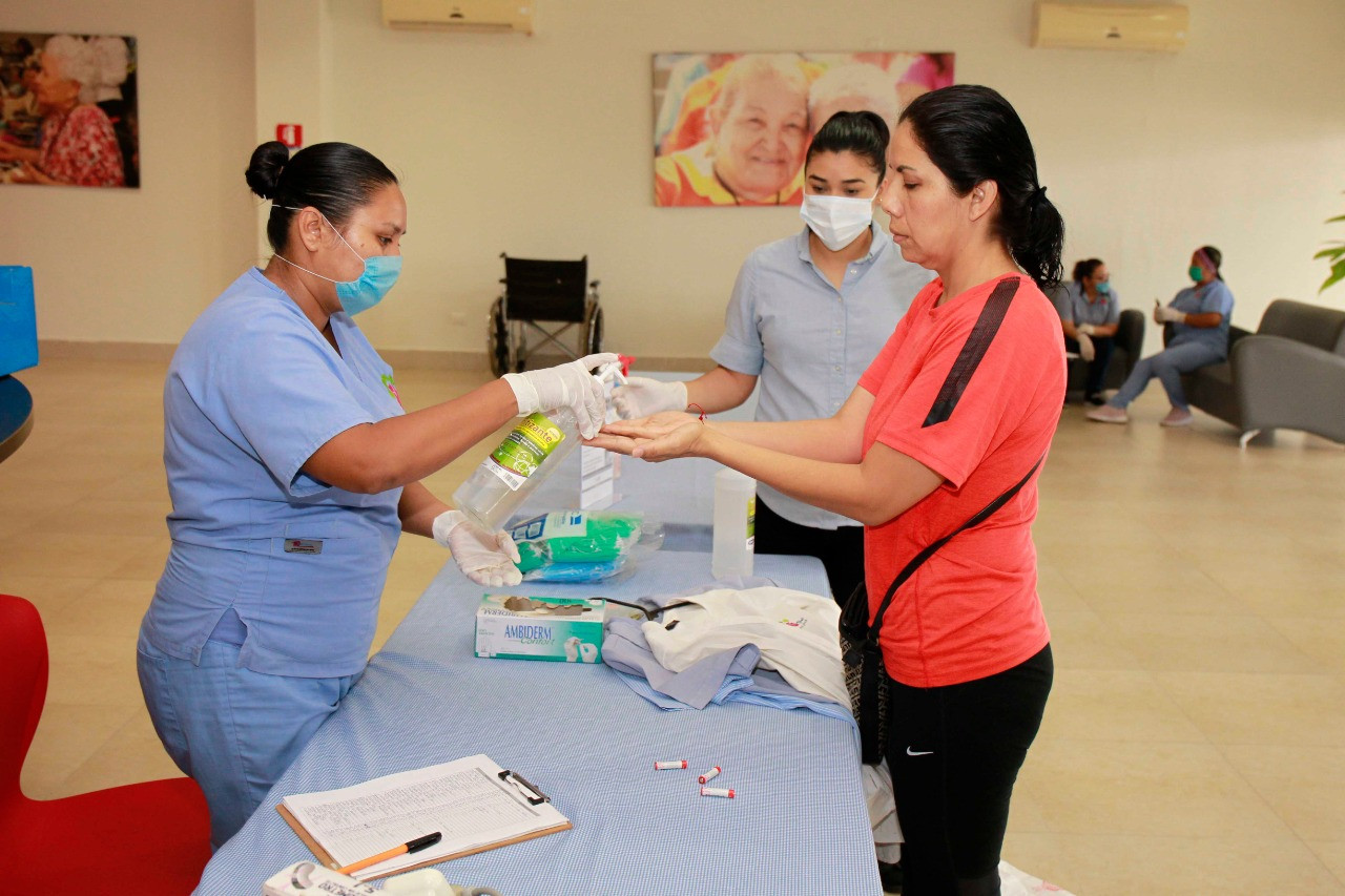 Gobierno de Estado y DIF Tamaulipas realizan pruebas médicas a empleados y residentes de centros asistenciales vulnerables al COVID-19