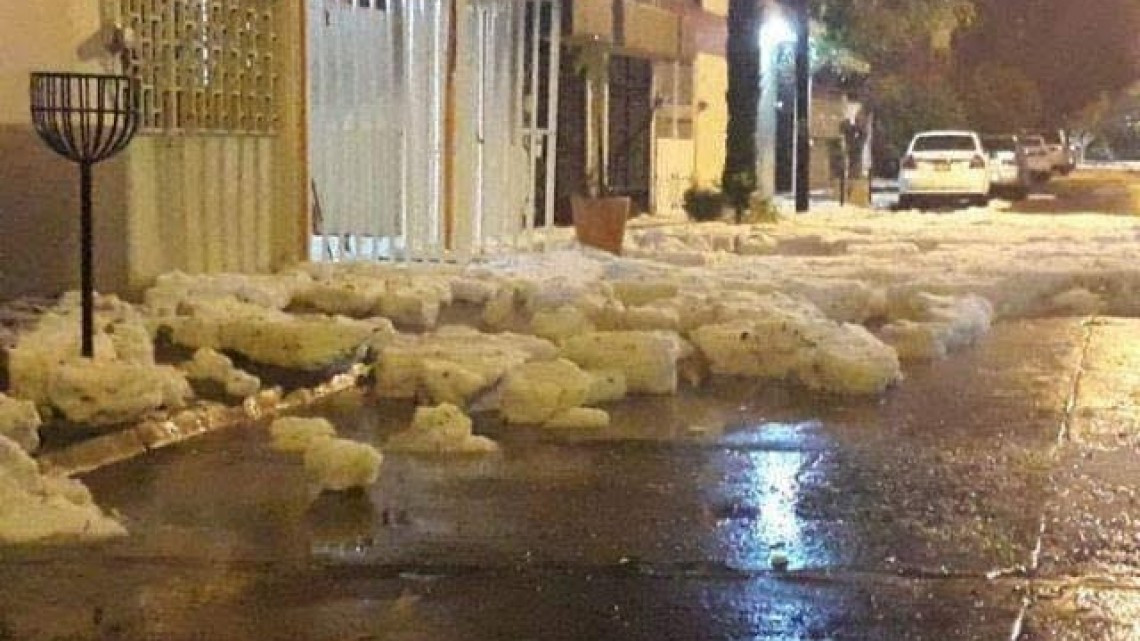 Granizada deja a Guadalajara “sepultada”