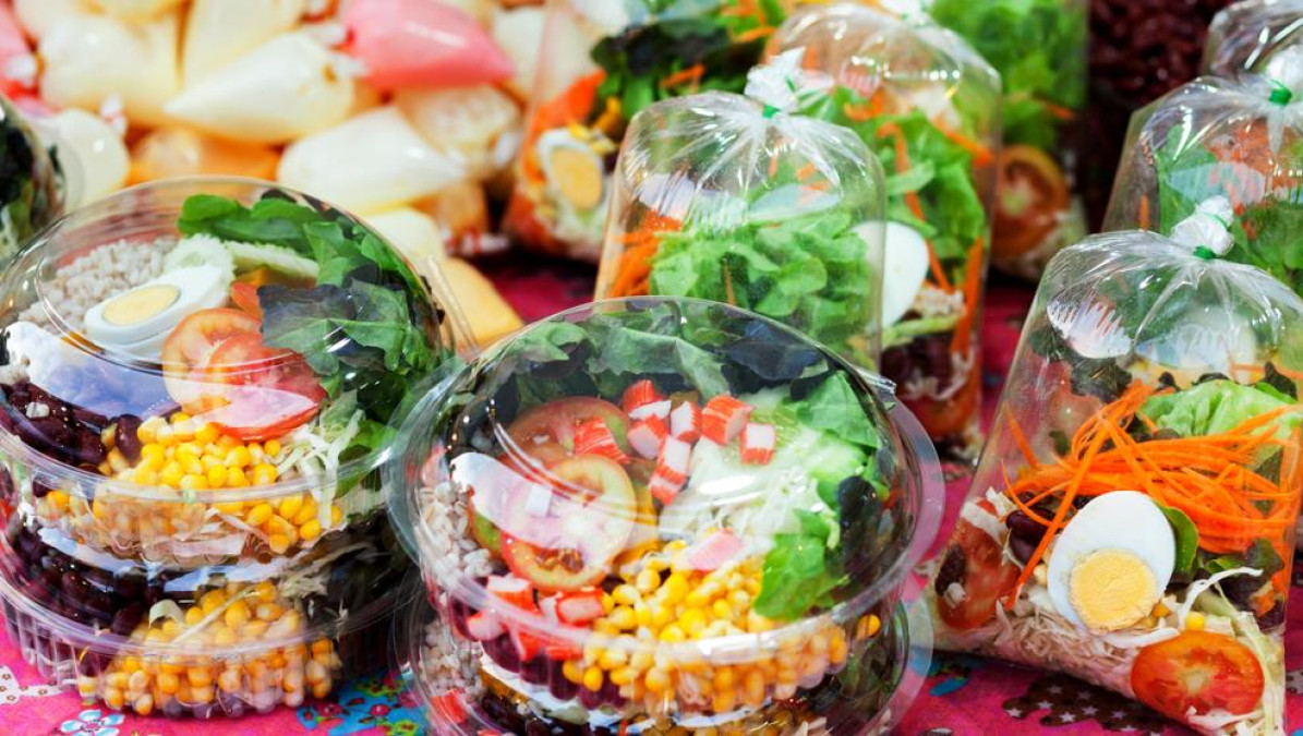 FDA retira bolsas de ensalada del mercado tras reportes de enfermos en siete estados 