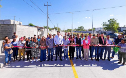 Entregó Carlos Peña Ortiz pavimentación hidráulica por más de 6.5 MDP en Las Palmas
