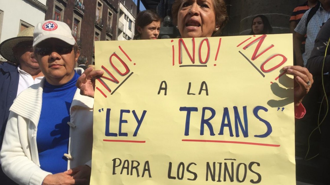 Protestas en CDMX por dictamen Infancias Trans