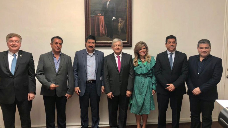 Se reúne Cabeza de Vaca con AMLO