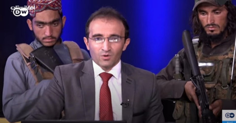 Talibanes obligan a conductor de TV pedir a la población que no tenga miedo