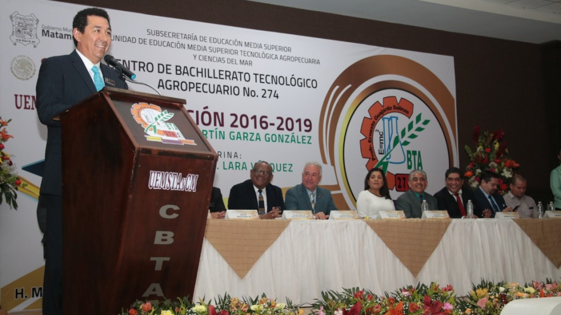 Asiste Mario López a graduación del CBTA 274 que llevó por nombre “Lic. Héctor Martín Garza González”