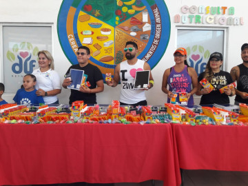 Entrega equipo de zumba mil artículos a Reto Útil