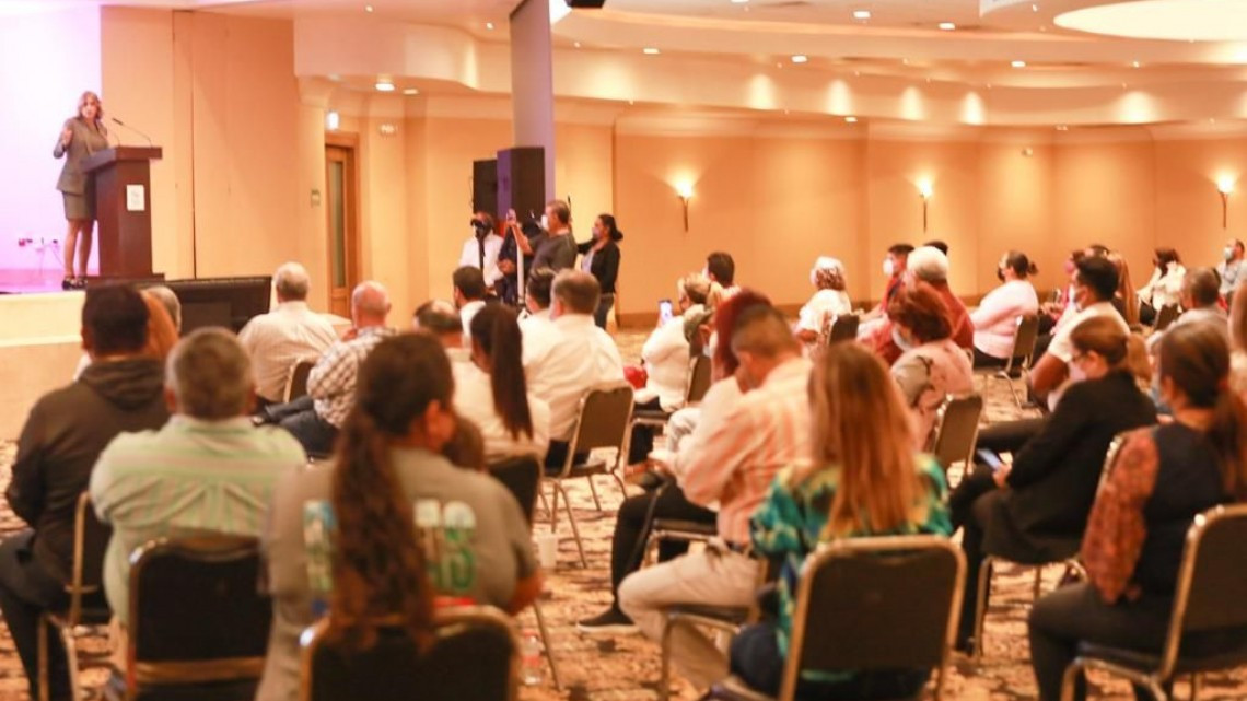 Maki Ortiz tiene éxito en Nuevo Laredo