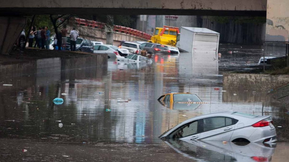 2 muertos tras fuertes lluvias en Monterrey