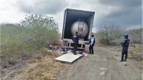 Recuperan en Jiménez caja de tráiler robada