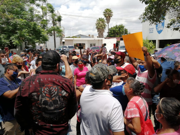 Tianguistas en Matamoros piden a la COEPRIS les deje abrir sus puestos