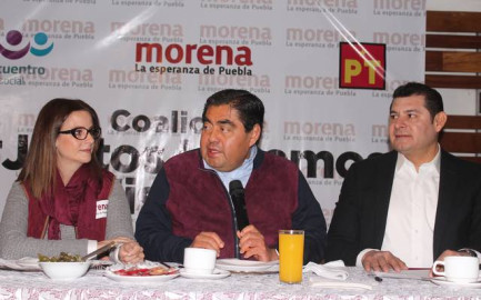 Va nuevamente Miguel Barbosa por gobernatura de Puebla