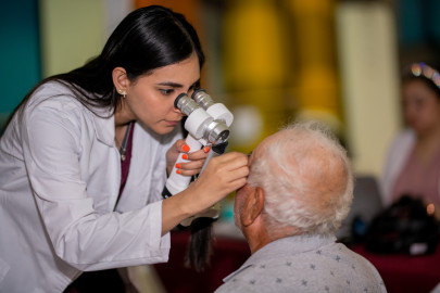 Mejora Gobierno de Carlos Peña Ortiz calidad de vida a 700 personas con Jornada de Salud Visual  