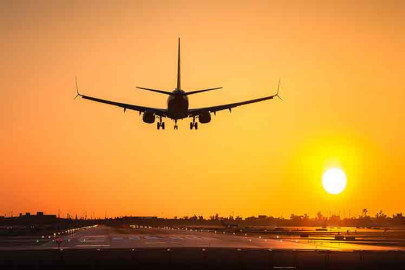 Confirma China suspensión de vuelos de 46 aerolíneas por coronavirus