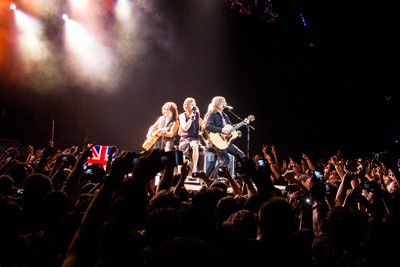 Def Leppard llega con su rock pesado a México