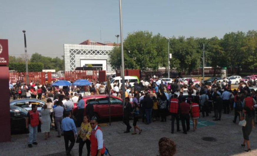 Desalojan San Lázaro por presunta amenaza de bomba