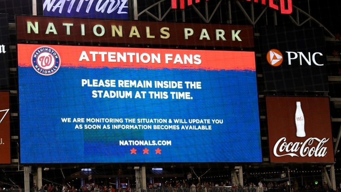 Suspenden juego de la MLB entre Nationals y los Padres, tras tiroteo fuera del estadio