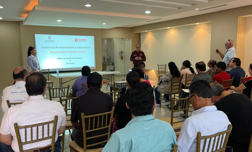 Capacita Comapa a restauranteros para uso de trampas de grasa