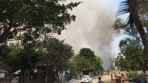 Incendio de un tular afecta a familias de sector popular