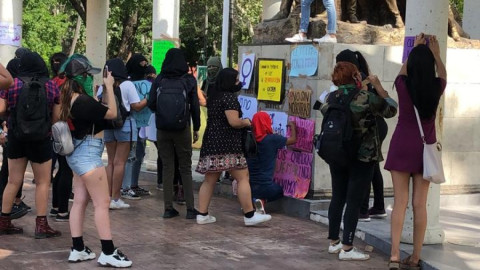 Feministas protestan por no ser incluidas para crear Ley Olimpia