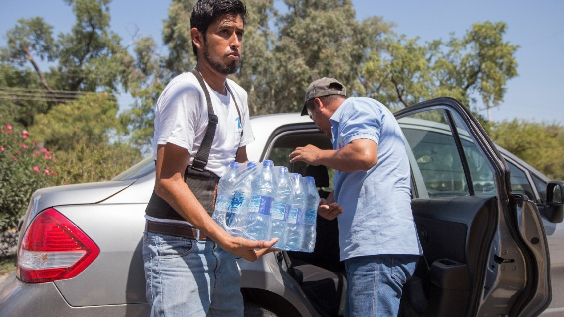 Gran participación de Tamaulipecos en centro de acopio del DIF