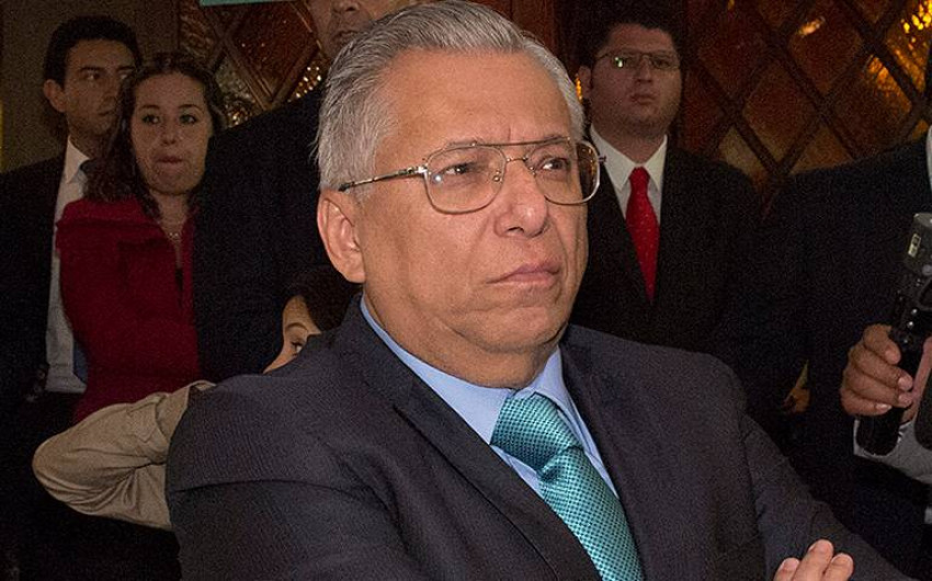 Congelan cuentas de Ramón Sosamontes, excolaborador de Robles