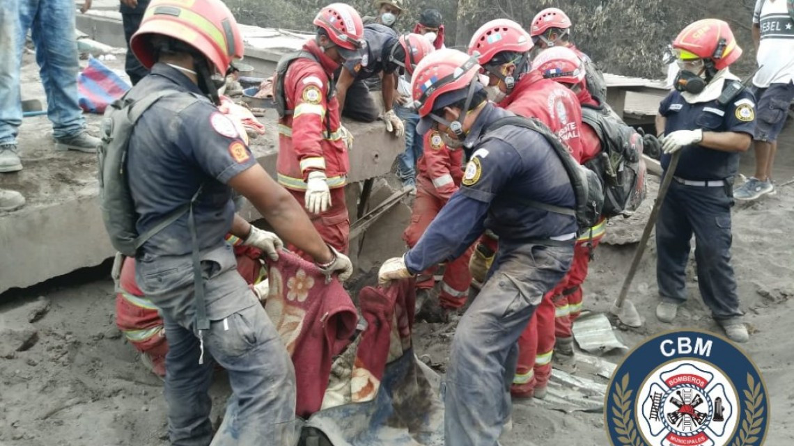 Mal clima dificulta labores de rescate en Guatemala