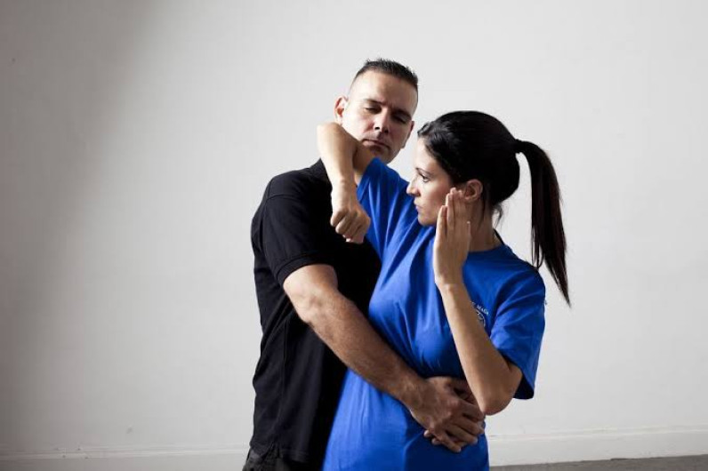 Invitan a mujeres a aprender defensa personal 