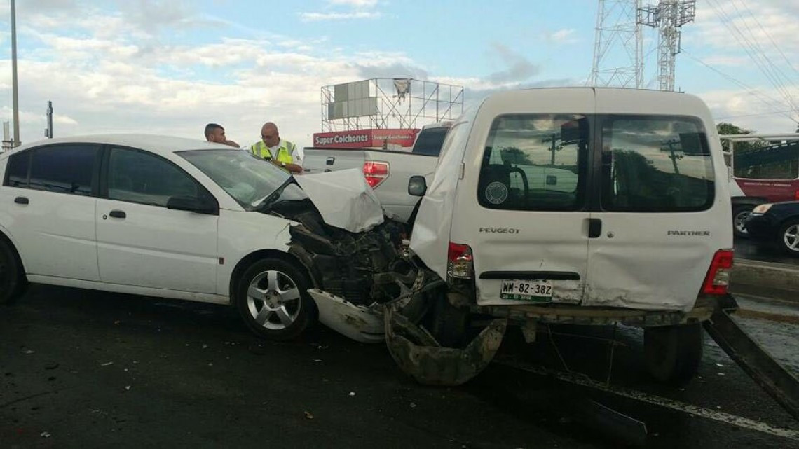 Carambola deja fuertes daños materiales 