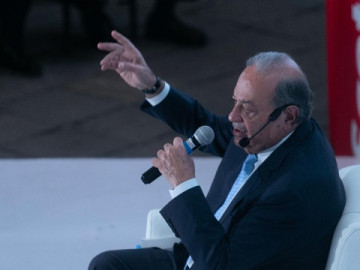 Actual administración debe permitir inversión privada: Slim