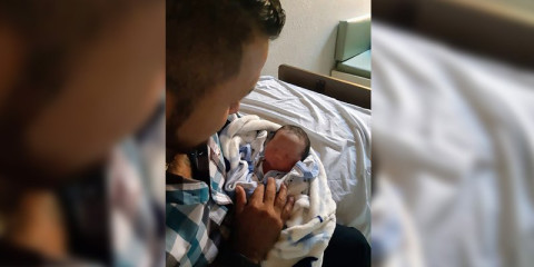 El Mijis presenta a su bebé