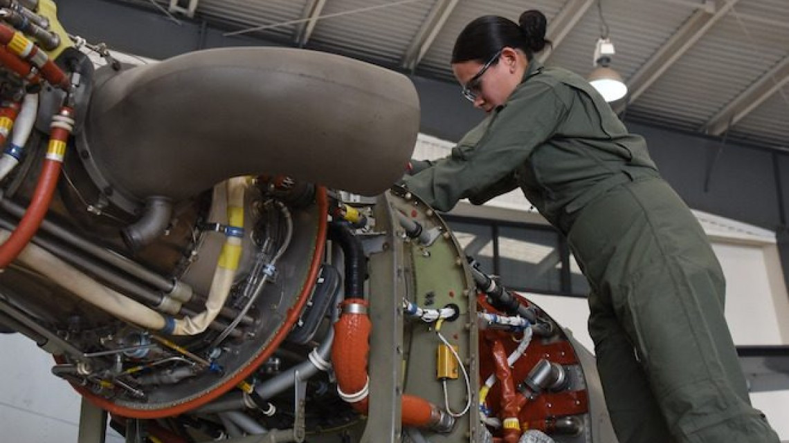 La primera tripulación femenina de la SEMAR 
