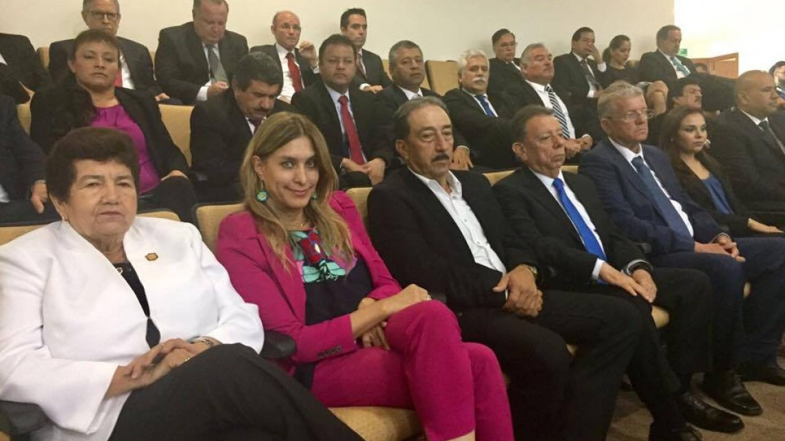 Asiste alcaldesa a informe del Gobernador