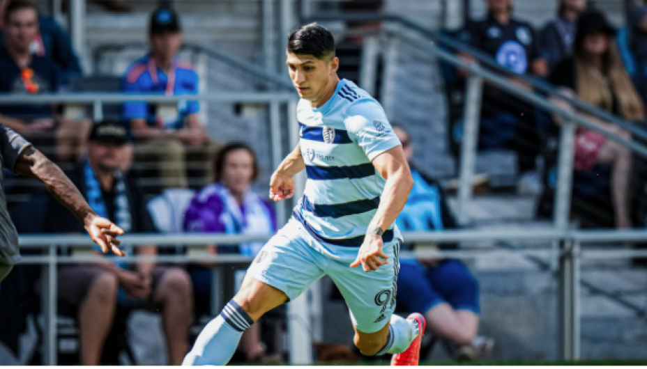 Alan Pulido se pierde la temporada 2022 de la MLS por una cirugía de rodilla