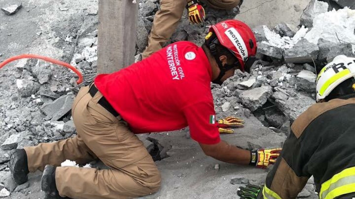 5 muertos tras derrumbe de construcción en Monterrey