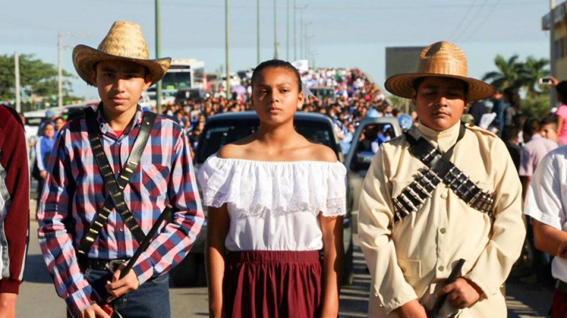 Realizan desfile por 107 Aniversario de la Revolución Mexicana